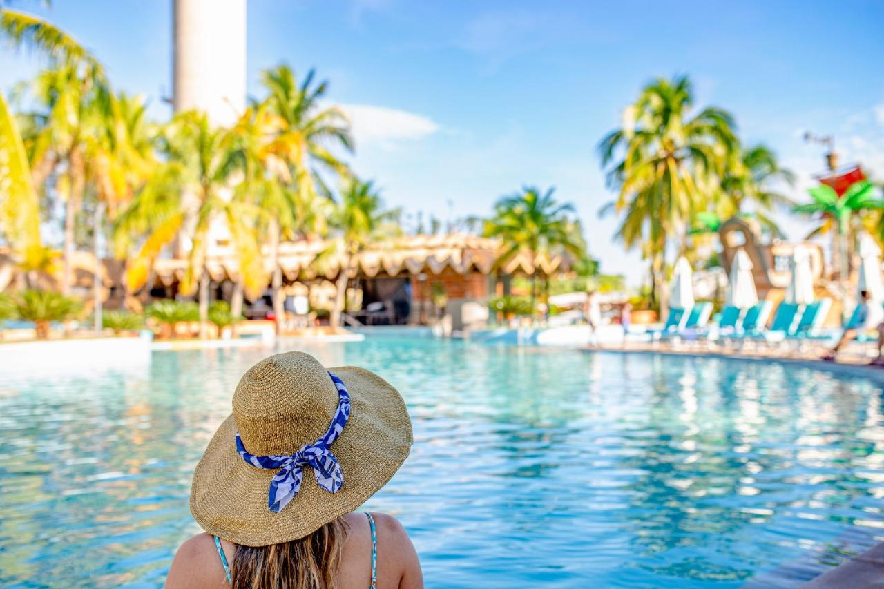 Blue Tree Thermas de Lins Extérieur photo The pool at Atlantis Paradise Island