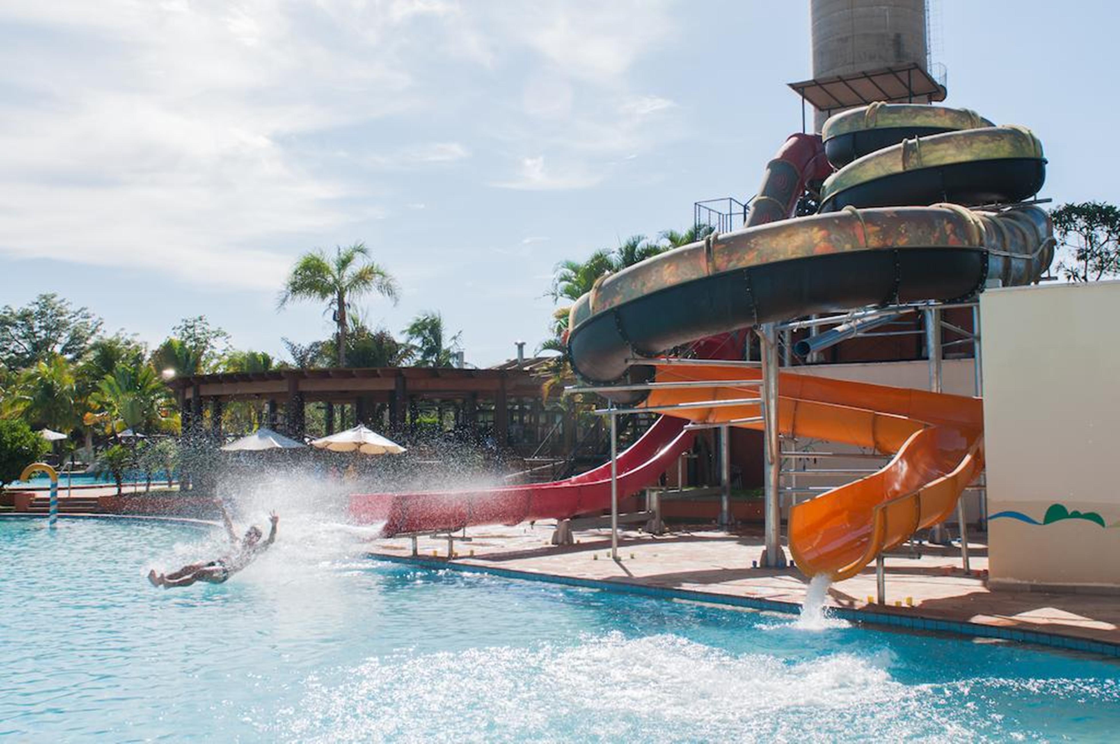 Blue Tree Thermas de Lins Extérieur photo Splash Jungle Water Park