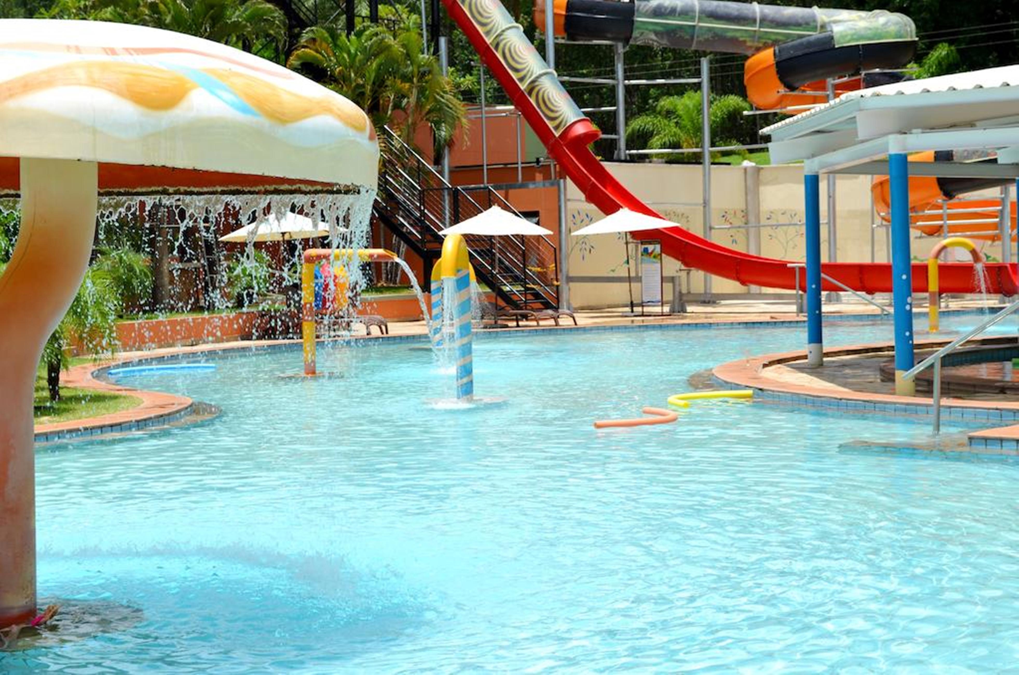 Blue Tree Thermas de Lins Extérieur photo Splash Island