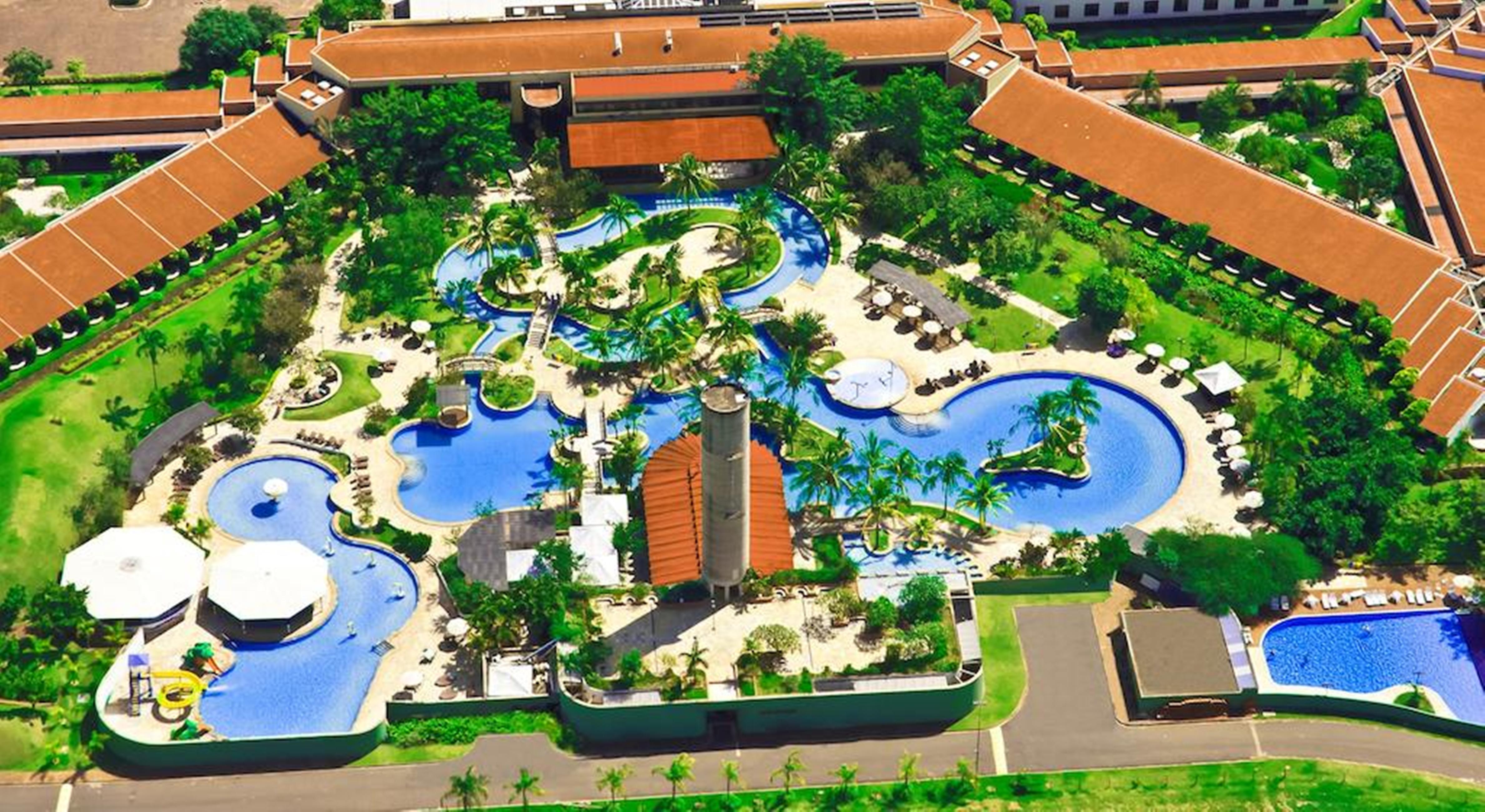 Blue Tree Thermas de Lins Extérieur photo Aerial view of the resort